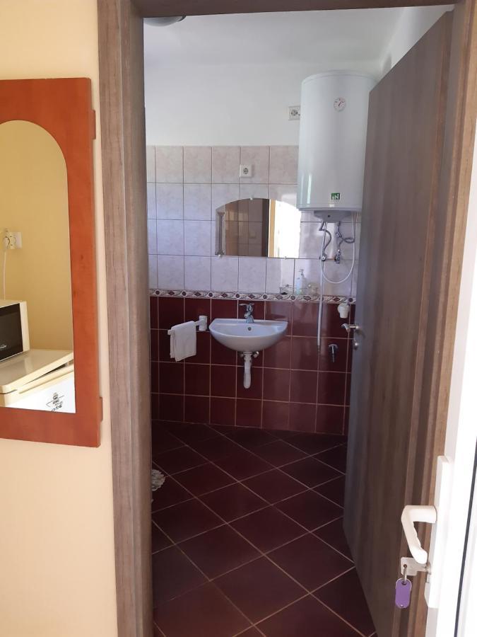 Helga Apartman Makó Exterior foto