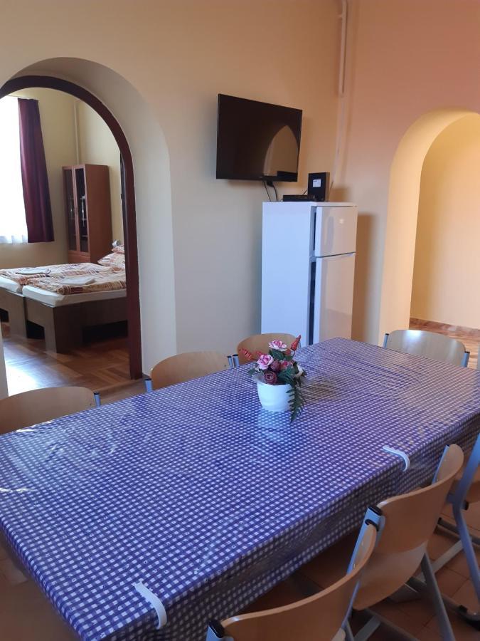 Helga Apartman Makó Exterior foto