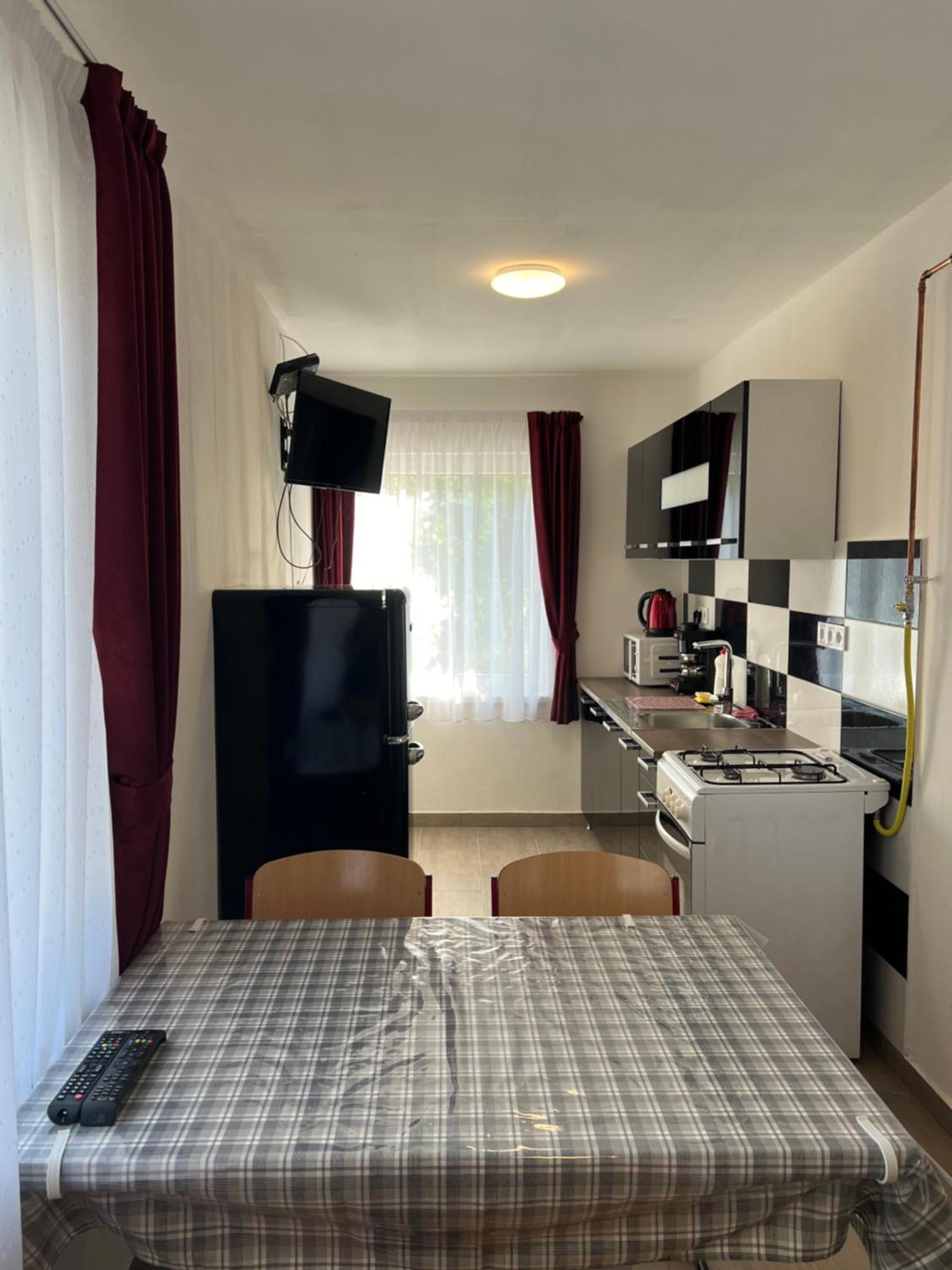 Helga Apartman Makó Exterior foto