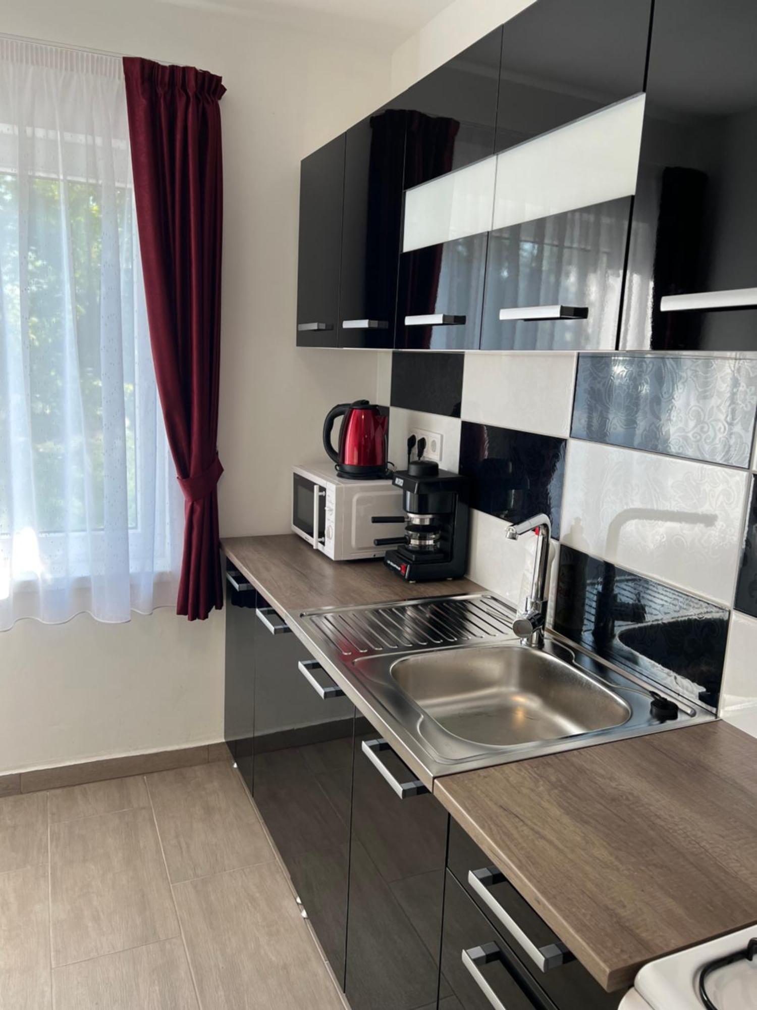 Helga Apartman Makó Exterior foto