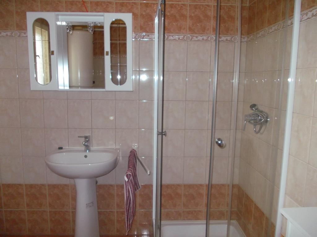 Helga Apartman Makó Habitación foto